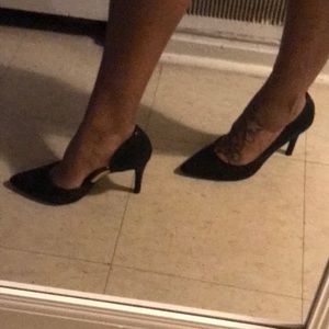Pair black coated heels 👠